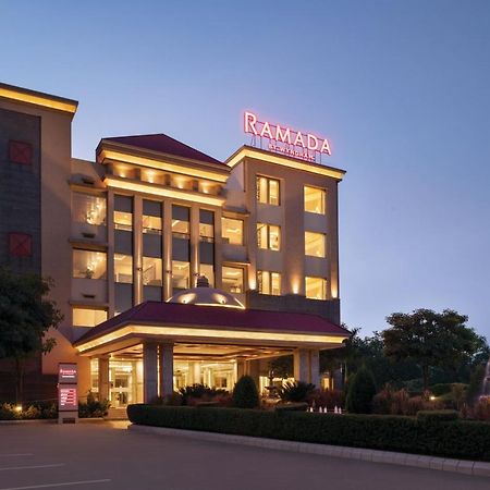 Ramada By Wyndham Varanasi Katesar Chandauli 외부 사진