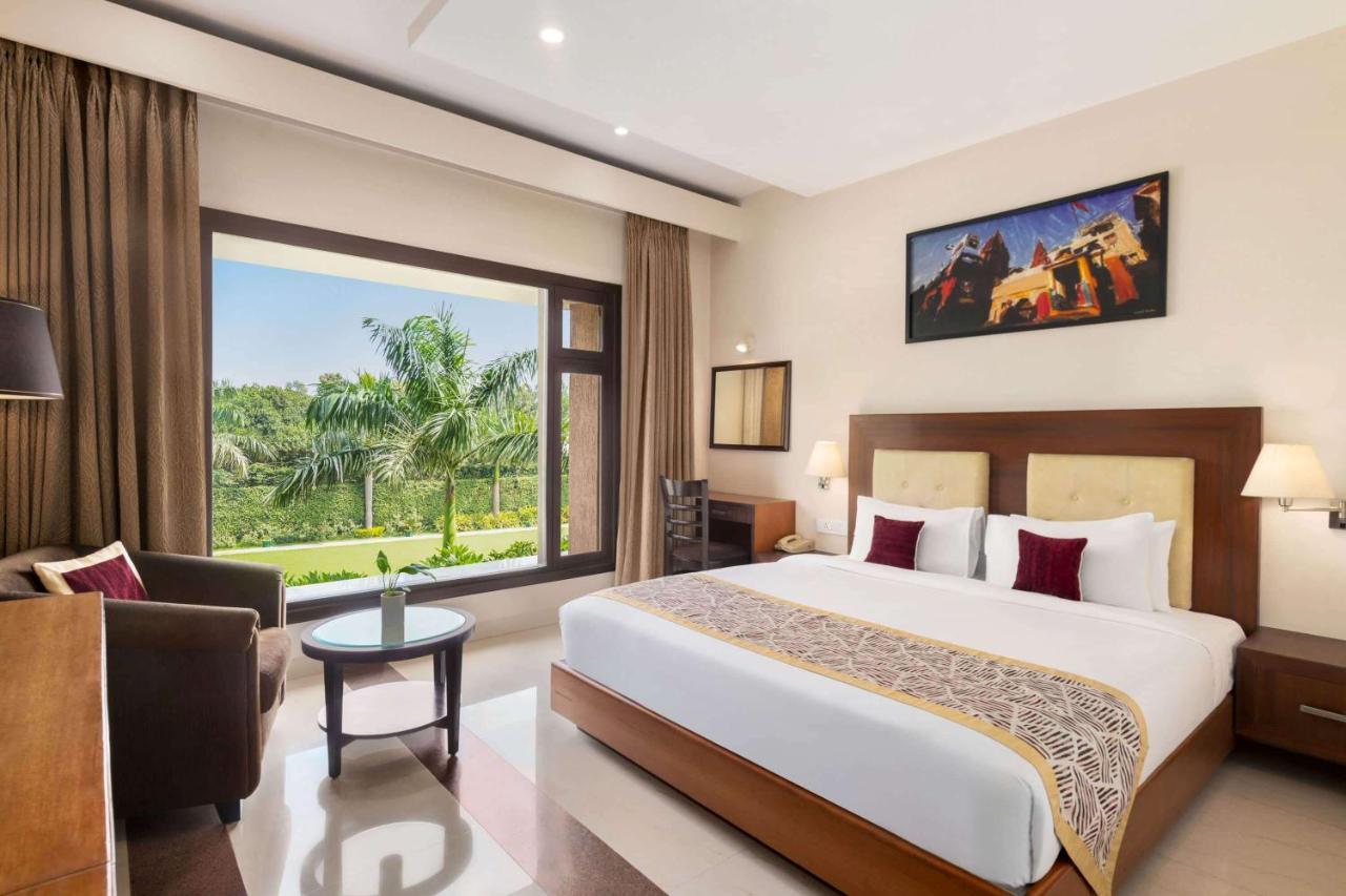Ramada By Wyndham Varanasi Katesar Chandauli 외부 사진