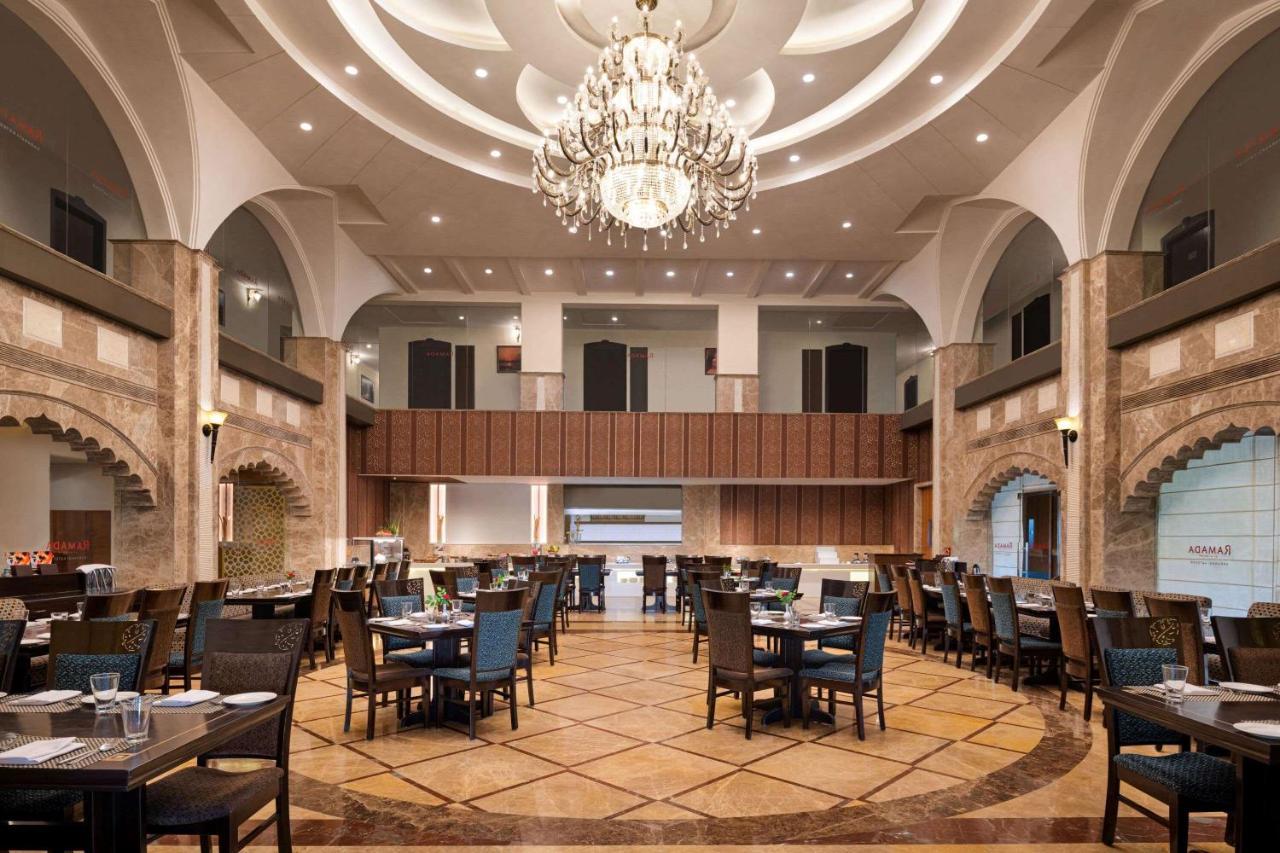 Ramada By Wyndham Varanasi Katesar Chandauli 외부 사진