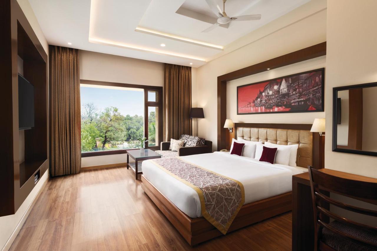 Ramada By Wyndham Varanasi Katesar Chandauli 외부 사진