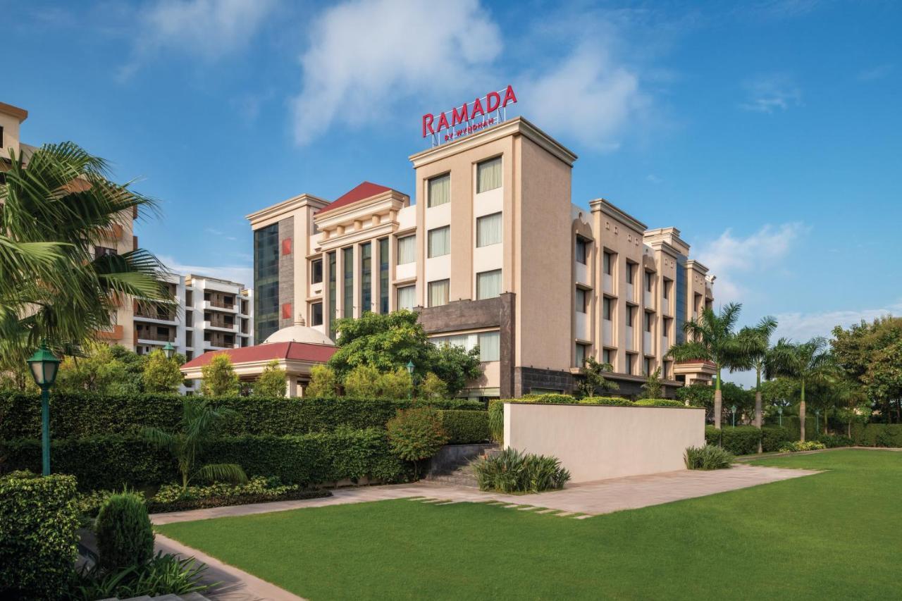 Ramada By Wyndham Varanasi Katesar Chandauli 외부 사진