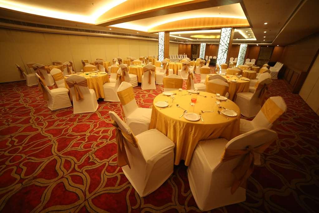 Ramada By Wyndham Varanasi Katesar Chandauli 시설 사진
