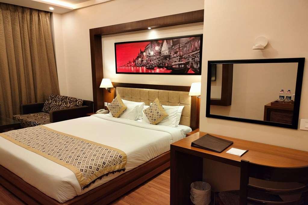 Ramada By Wyndham Varanasi Katesar Chandauli 객실 사진