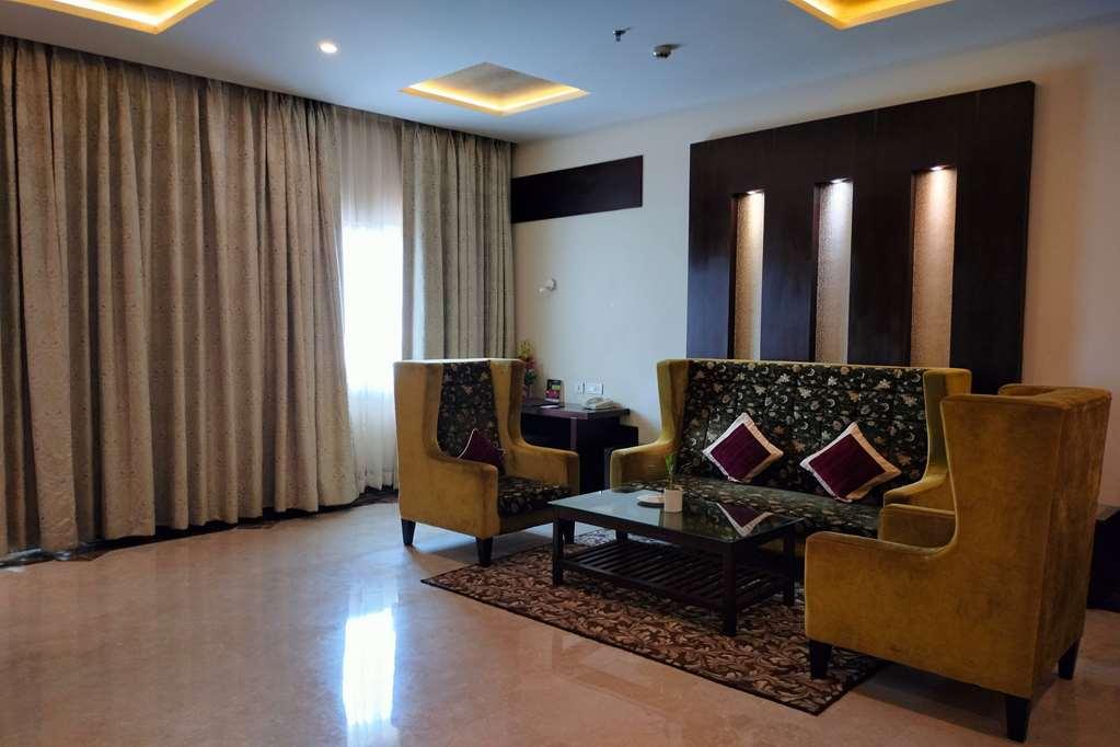 Ramada By Wyndham Varanasi Katesar Chandauli 객실 사진